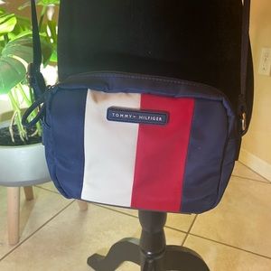 Tommy Hilfiger crossbody purse